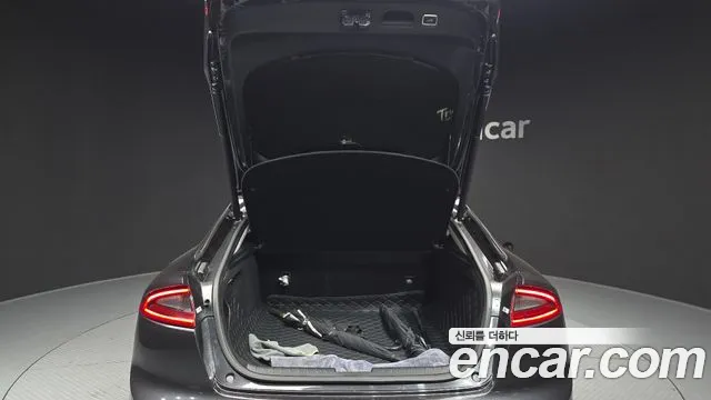 Kia Stinger 2018 — фото 20