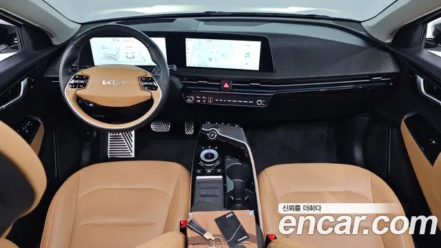 Kia EV6 2023 — фото 10