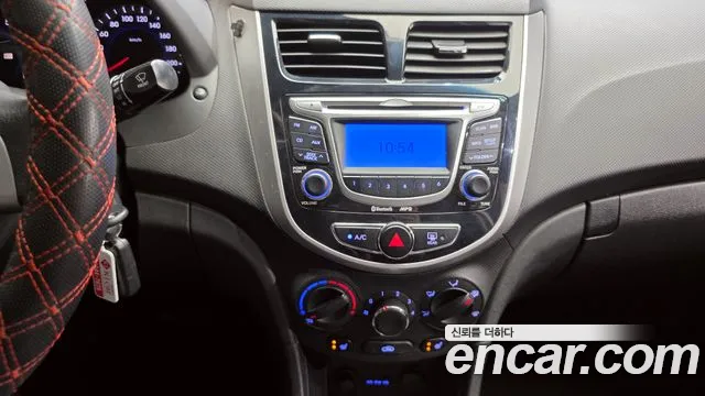 Hyundai Accent 2011 — фото 20
