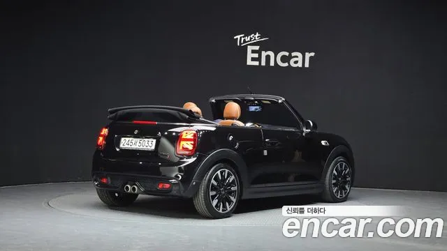 Mini Cooper Convertible 2019 — фото 2