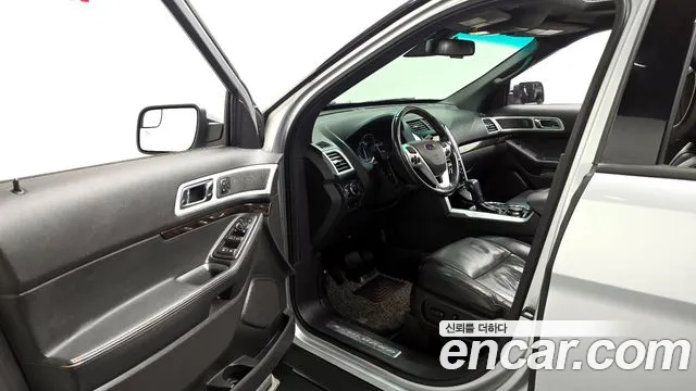 Ford Explorer 2014 — фото 10