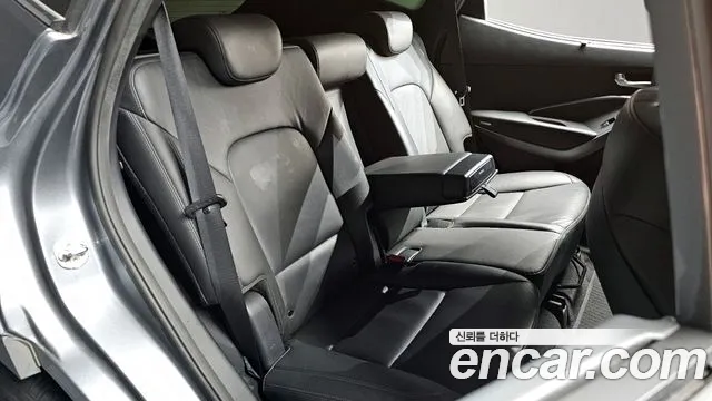 Hyundai Santafe 2018 — фото 12