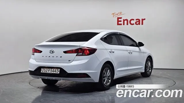Hyundai AVANTE 2020 — фото 2