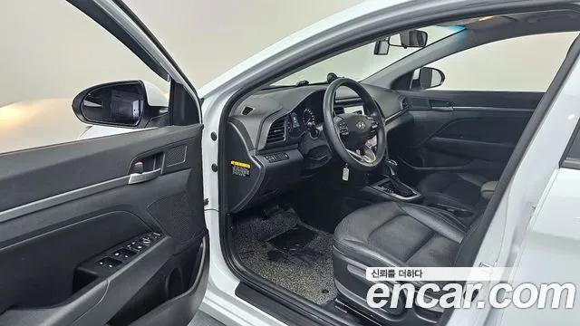 Hyundai AVANTE 2020 — фото 13