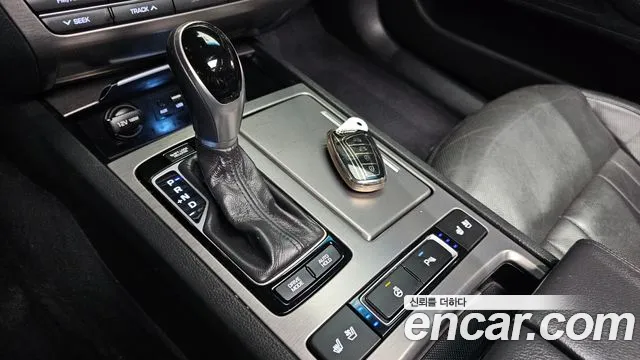 Hyundai Genesis 2016 — фото 9