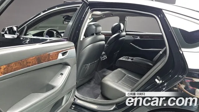 Hyundai Genesis 2016 — фото 12