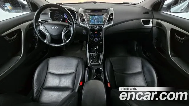 Hyundai AVANTE 2014 — фото 10