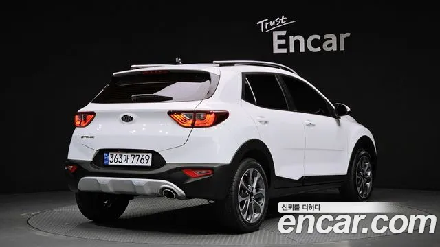 Kia Stonic 2020 — фото 2