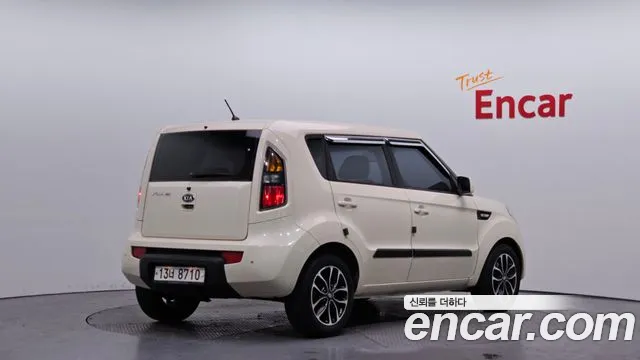 Kia Soul 2011 — фото 2