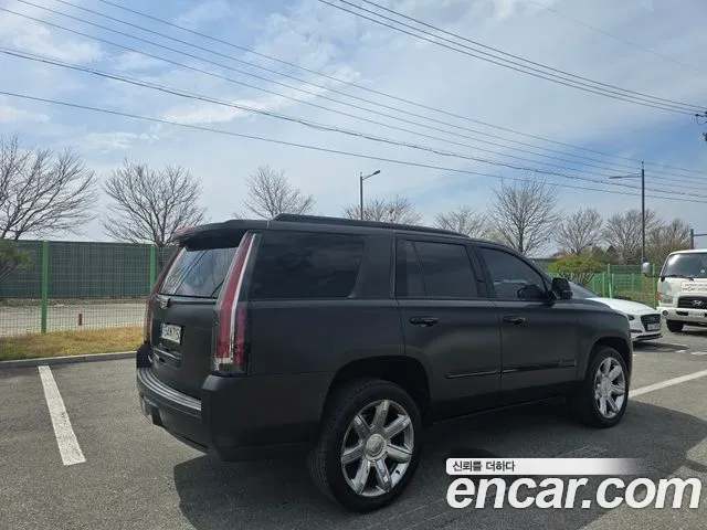 Cadillac Escalade 2017 — фото 2