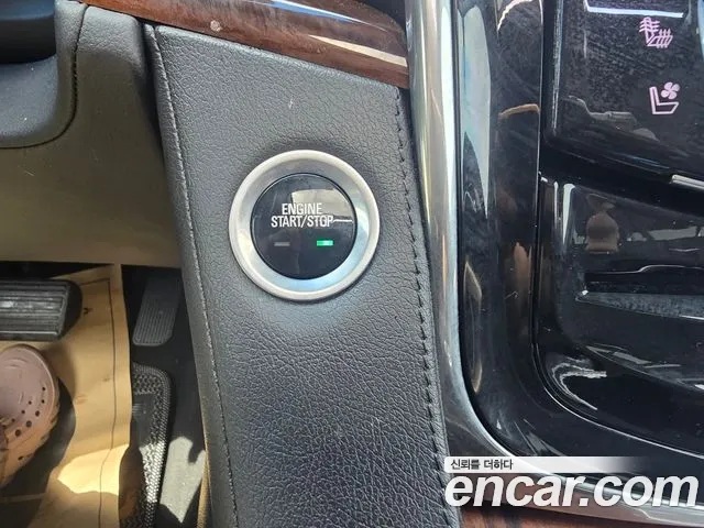 Cadillac Escalade 2017 — фото 9