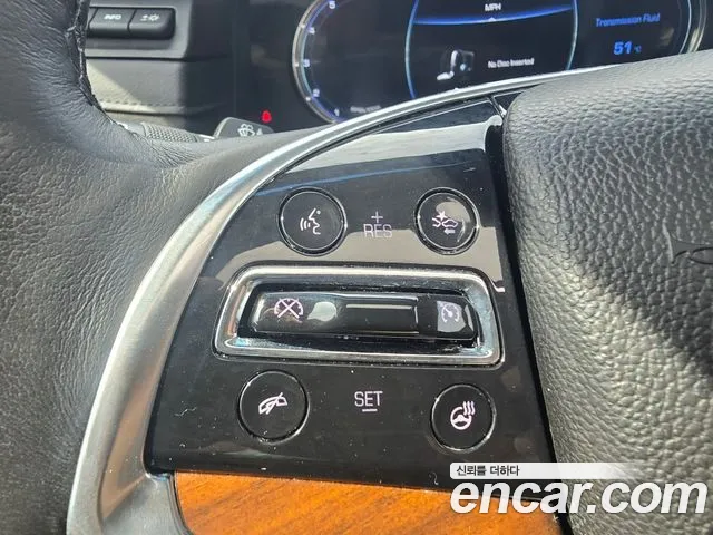 Cadillac Escalade 2017 — фото 15