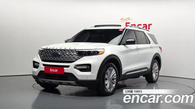 Ford Explorer 2020 — фото 1