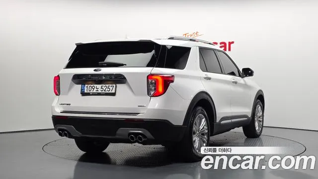 Ford Explorer 2020 — фото 2