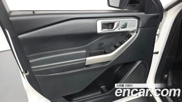 Ford Explorer 2020 — фото 14