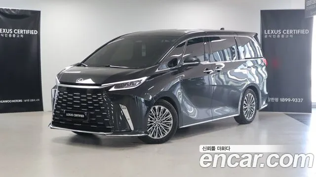 Lexus LM 2025 — фото 1