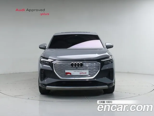 Audi Q4 e-tron 2025 — фото 3