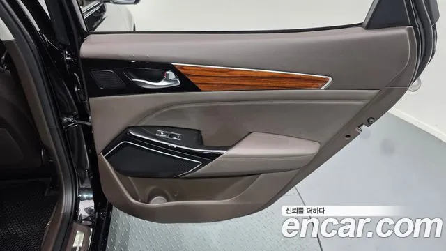 Kia K7 2016 — фото 15