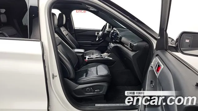 Ford Explorer 2020 — фото 17