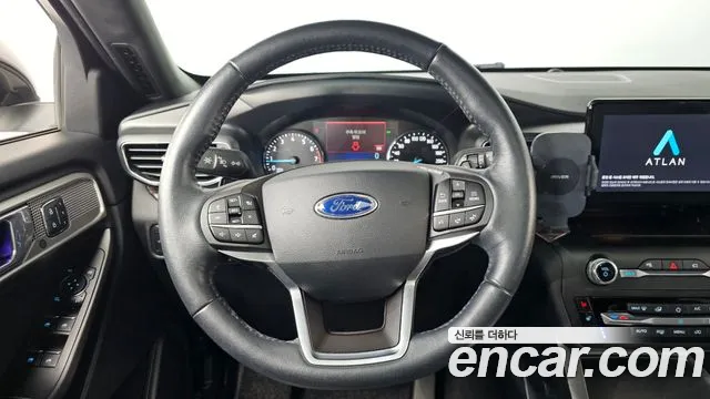 Ford Explorer 2020 — фото 18