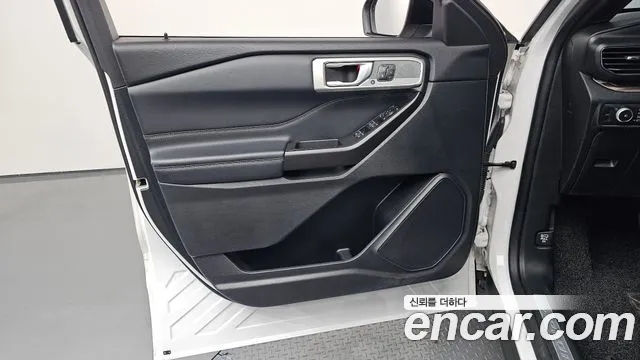 Ford Explorer 2020 — фото 14