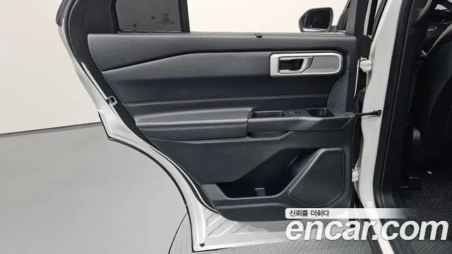 Ford Explorer 2020 — фото 15