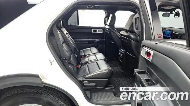 Ford Explorer 2020 — фото 16