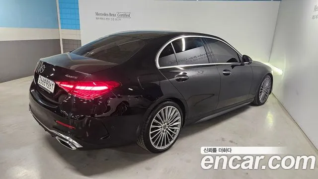 Mercedes-Benz C-Class 2023 — фото 3