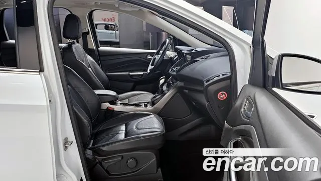 Ford Kuga 2016 — фото 12