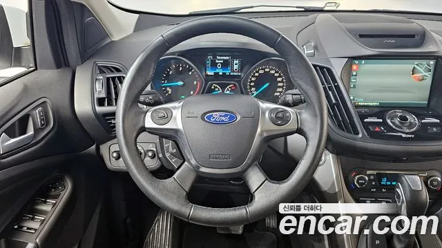 Ford Kuga 2016 — фото 13