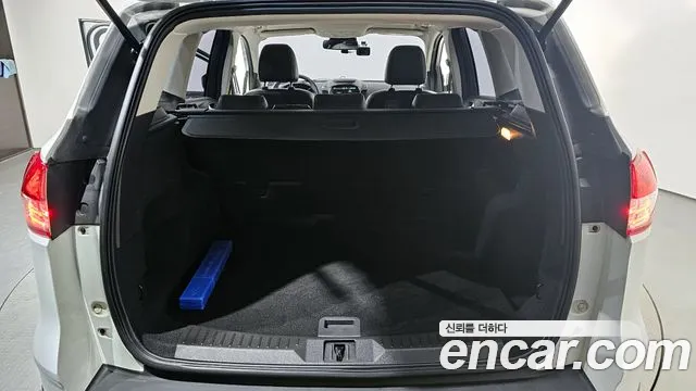 Ford Kuga 2016 — фото 19