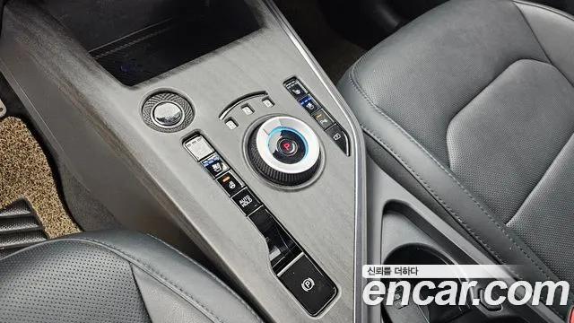 Kia Niro 2022 — фото 9