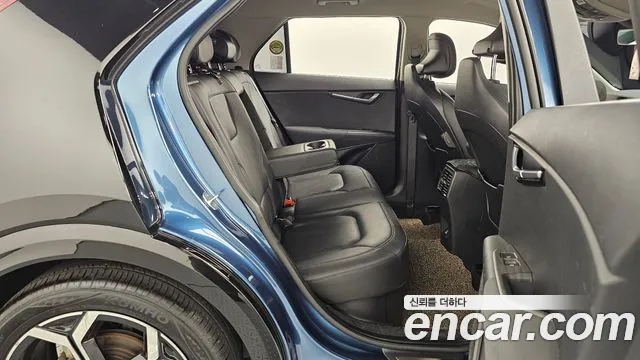 Kia Niro 2022 — фото 11