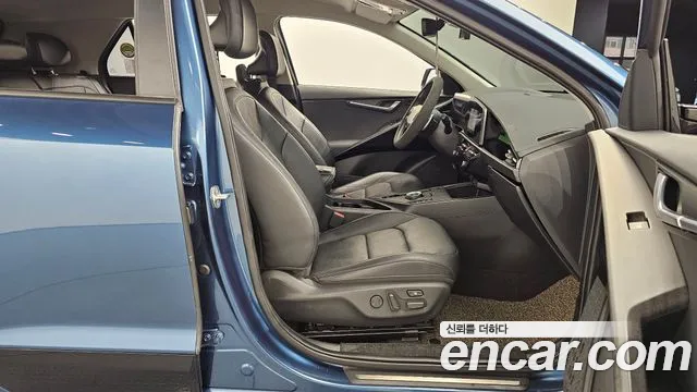 Kia Niro 2022 — фото 12
