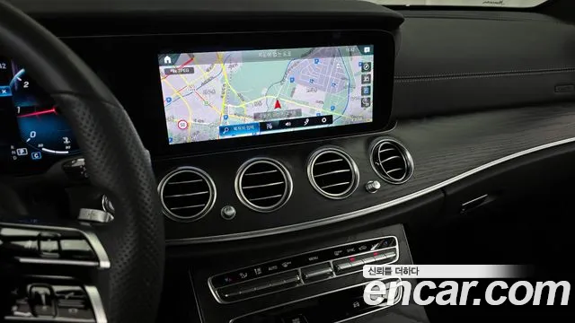 Mercedes-Benz E-Class 2021 — фото 20