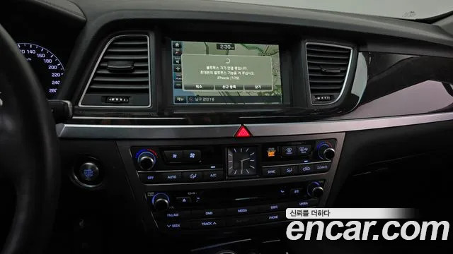Hyundai Genesis 2016 — фото 14