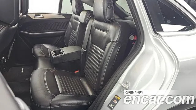 Mercedes-Benz GLE-Class 2017 — фото 11