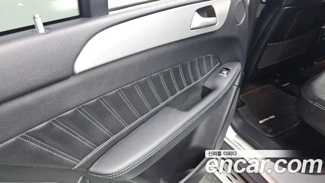 Mercedes-Benz GLE-Class 2017 — фото 18