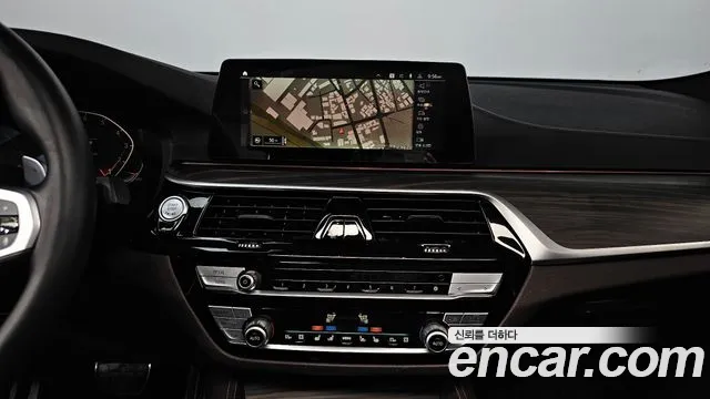 BMW Gran Turismo 2020 — фото 19
