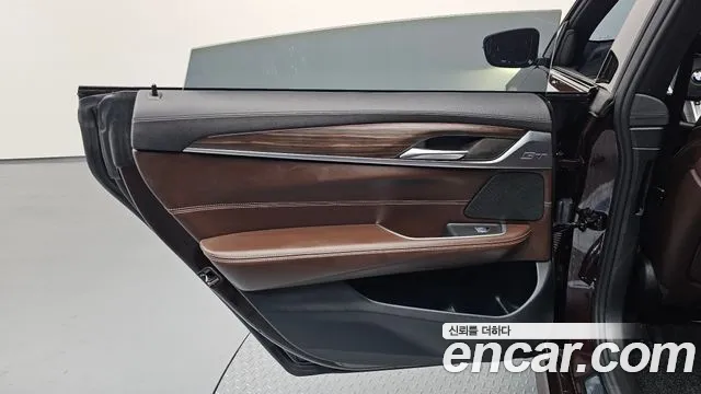 BMW Gran Turismo 2020 — фото 15
