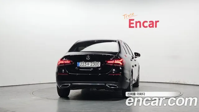 Mercedes-Benz A-Class 2022 — фото 3