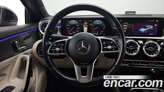 Mercedes-Benz A-Class 2022 — фото 18