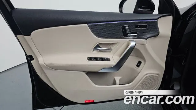 Mercedes-Benz A-Class 2022 — фото 13