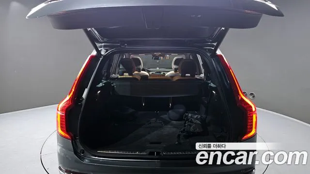 Volvo XC90 2019 — фото 20
