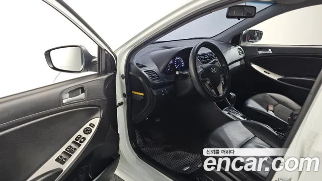 Hyundai Accent 2015 — фото 10