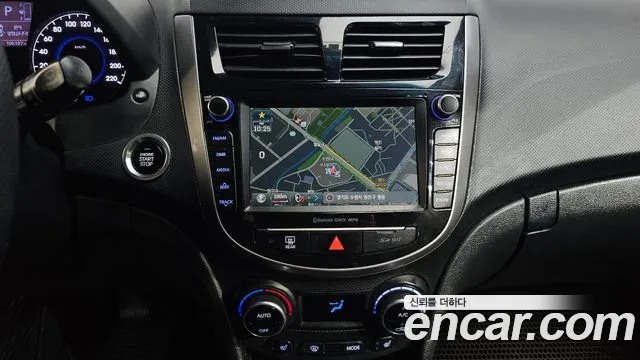 Hyundai Accent 2015 — фото 17
