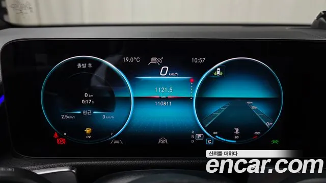 Mercedes-Benz GLB-Class 2022 — фото 11