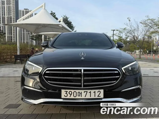 Mercedes-Benz E-Class 2023 — фото 3