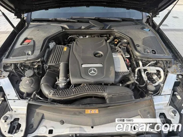 Mercedes-Benz E-Class 2023 — фото 6