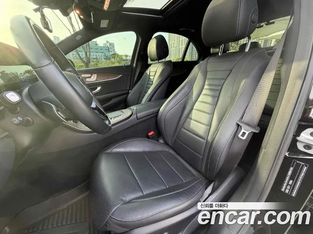 Mercedes-Benz E-Class 2023 — фото 10